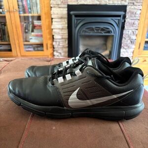 Nike Men's Black and Gray Sneakers